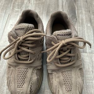 Balenciaga Women’s Phantom Sneakers Beige size 34. Gently worn.